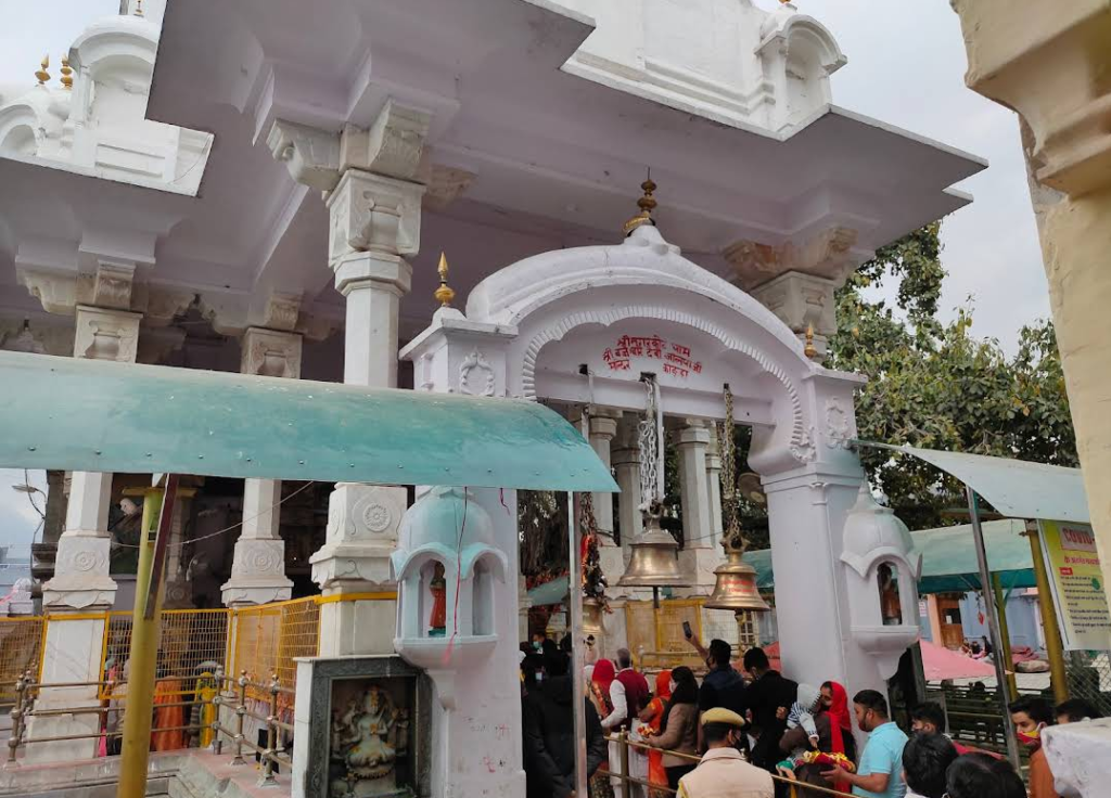 Pilgrims entering Bajreshwari Devi Temple in Kangra