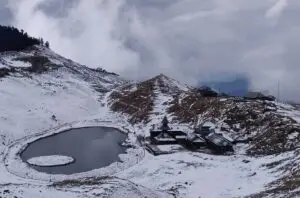 Beautiful view of Prashar lake in winters.